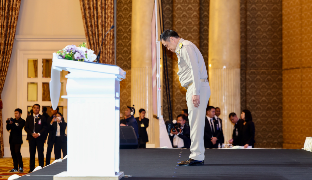 នាយករដ្ឋមន្ត្រីថៃ អានុទីន ប្រកាសរំលាយសភា ប្រគល់អំណាចជូនប្រជាពលរដ្ឋ