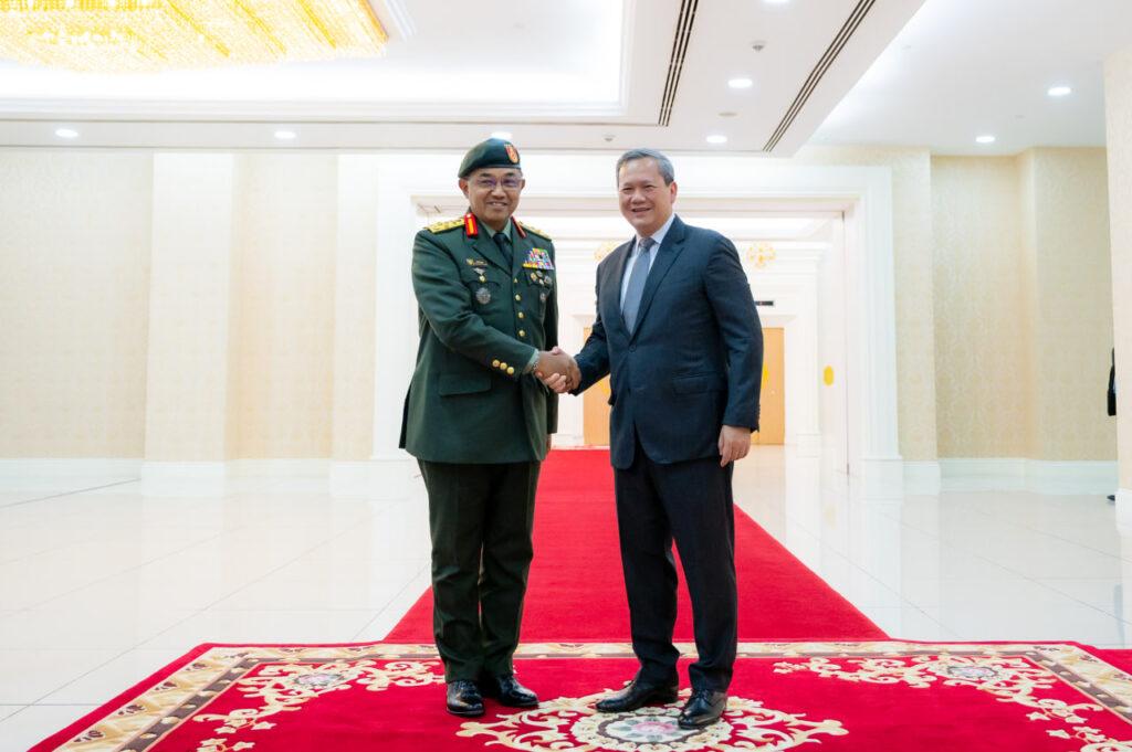 សម្តេចហ៊ុន ម៉ាណែត ទទួលជួបអគ្គមេបញ្ជាការកងទ័ពម៉ាឡេស៊ី ពិភាក្សាកិច្ចសហប្រតិបត្តិការយោធា