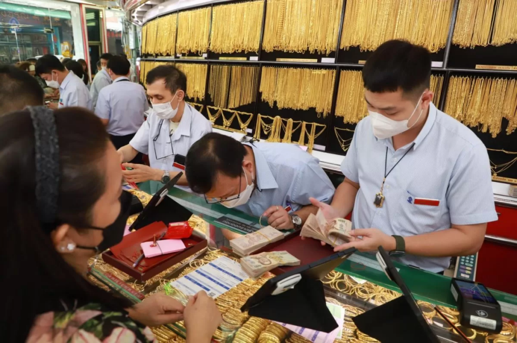 ថៃបង្ខំអ្នកជួញមាសរាយការណ៍ប្រតិបត្តិការប្រចាំថ្ងៃ ដើម្បីត្រួតពិនិត្យតម្លៃប្រាក់បាត