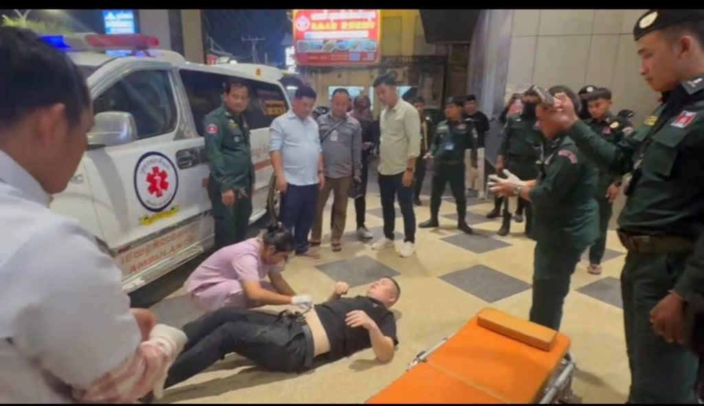 ជនជាតិចិនដកកាំភ្លើងបាញ់សន្តិសុខ តែបាបកម្មរាលកៃត្រូវរបួសខ្លួនឯងនៅកាស៊ីណូស្វាយរៀង