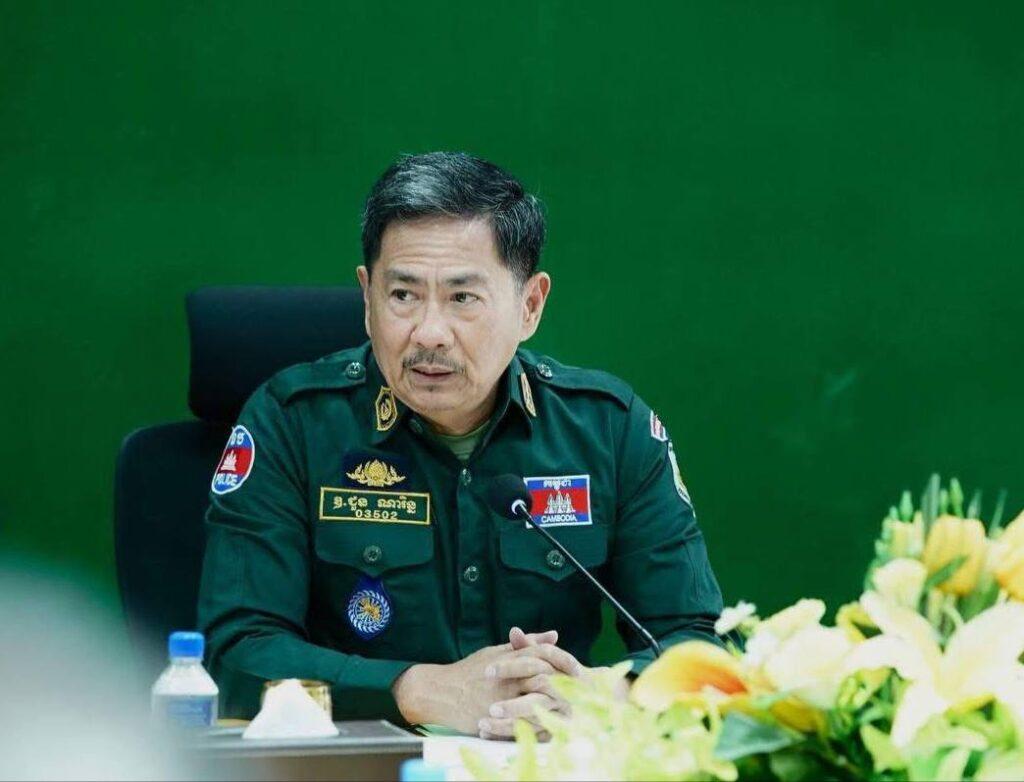 លោក ជួន ណារិន្ទ ហៅនាយប៉ុស្តិ៍ជ្រោយចង្វារមកបំភ្លឺ ករណីដេញអ្នករត់កង់បីចេញ មិនជួយជនជាតិចិនដេកលក់លើម៉ូតូ