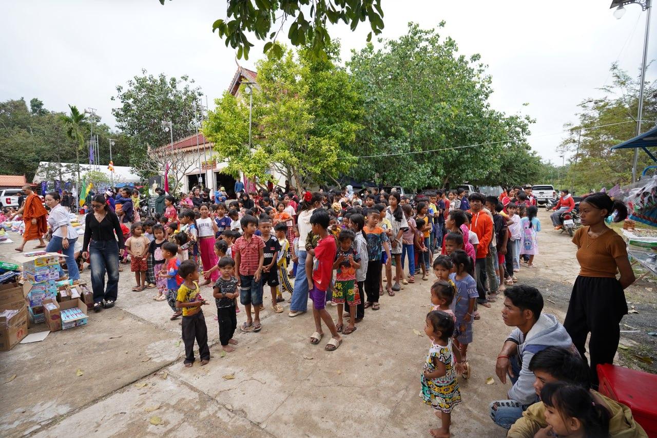 អំពើឈ្លានពានថៃបន្តបង្កគ្រោះថ្នាក់ធ្ងន់ធ្ងរ ជនស៉ីវិល១១នាក់ស្លាប់ និង៧៦នាក់របួស ខណៈជនភៀសសឹកកើនដល់ជាង២៧ម៉ឺននាក់