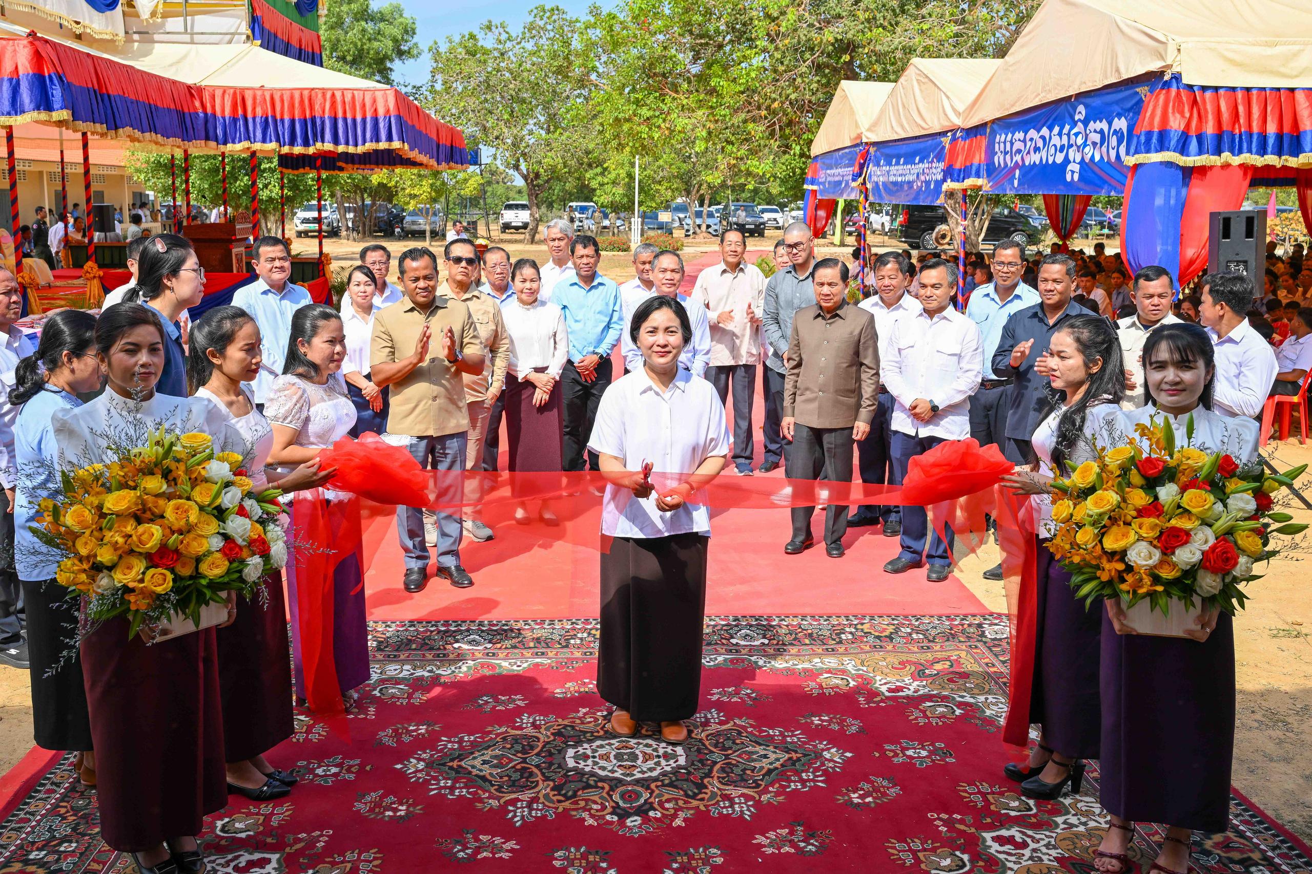 អគារសិក្សាថ្មី ៥បន្ទប់ និងសមិទ្ធផលជាច្រើន បើកជាផ្លូវការនៅសាលាបឋមសិក្សាត្រពាំងផ្តៀក ខេត្តកំពង់ធំ