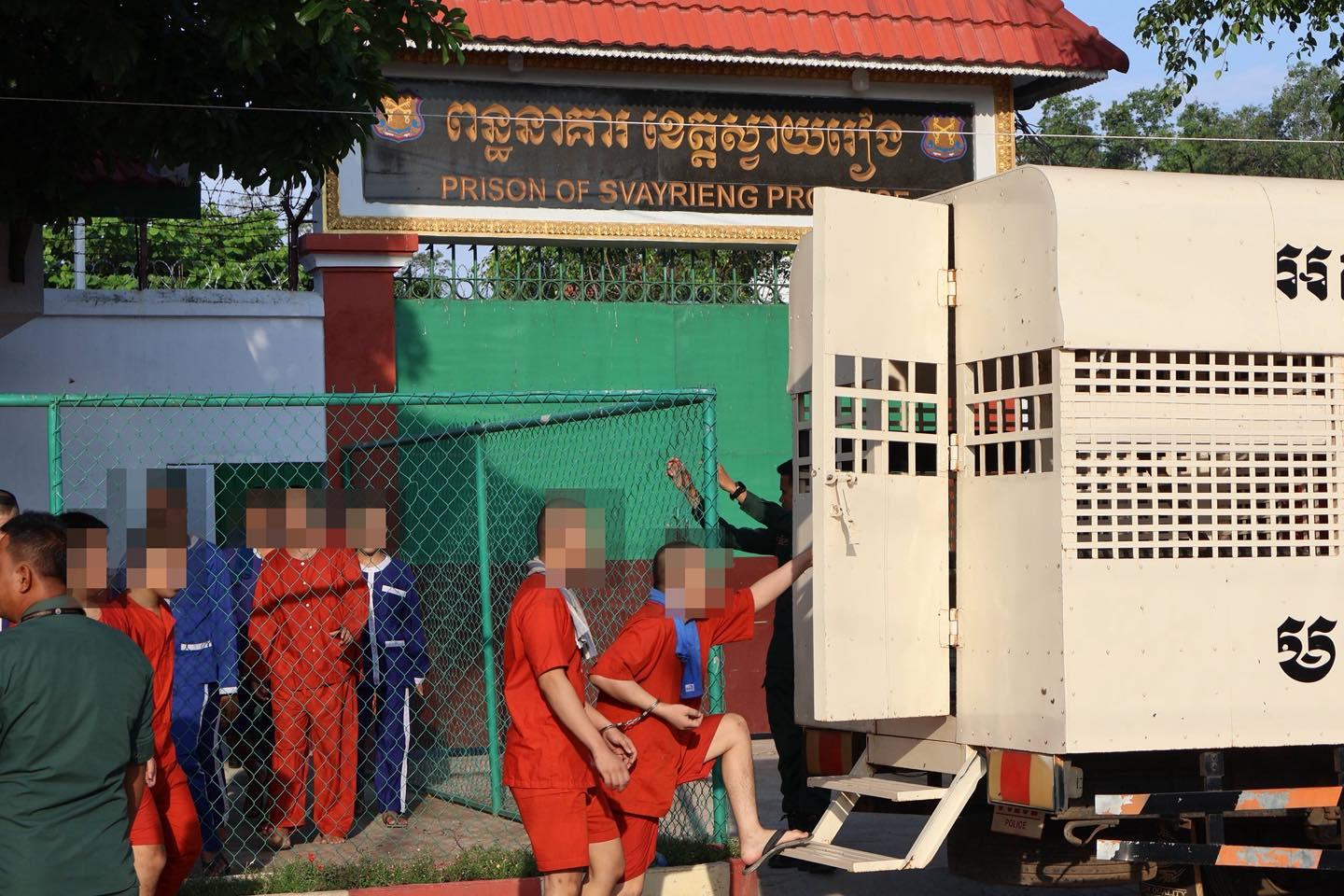 ផ្ទេរទណ្ឌិត១៦២នាក់ពីពន្ធនាគារស្វាយរៀងទៅមណ្ឌលកែប្រែ ដើម្បីរំដោះភាពចង្អៀត