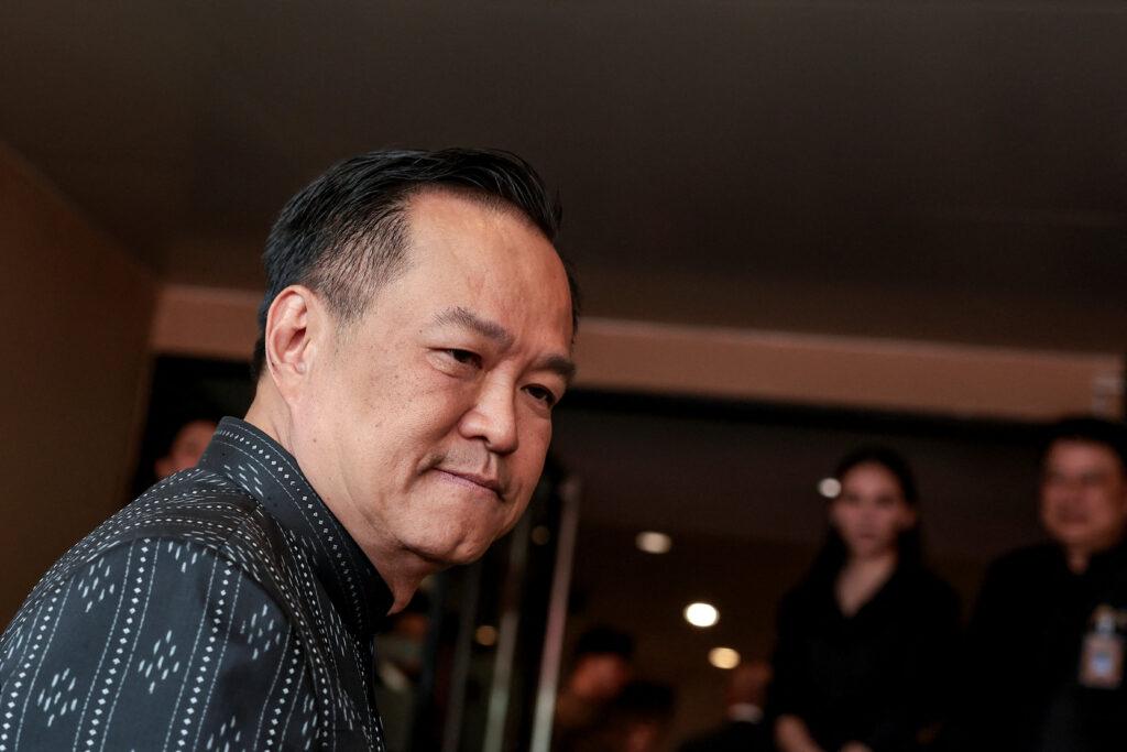 នយោបាយថៃជាប់គាំងខ្លាំង សម្ព័ន្ធភាពចាស់រលាយ ការបង្កើតរដ្ឋាភិបាលថ្មីពិបាក