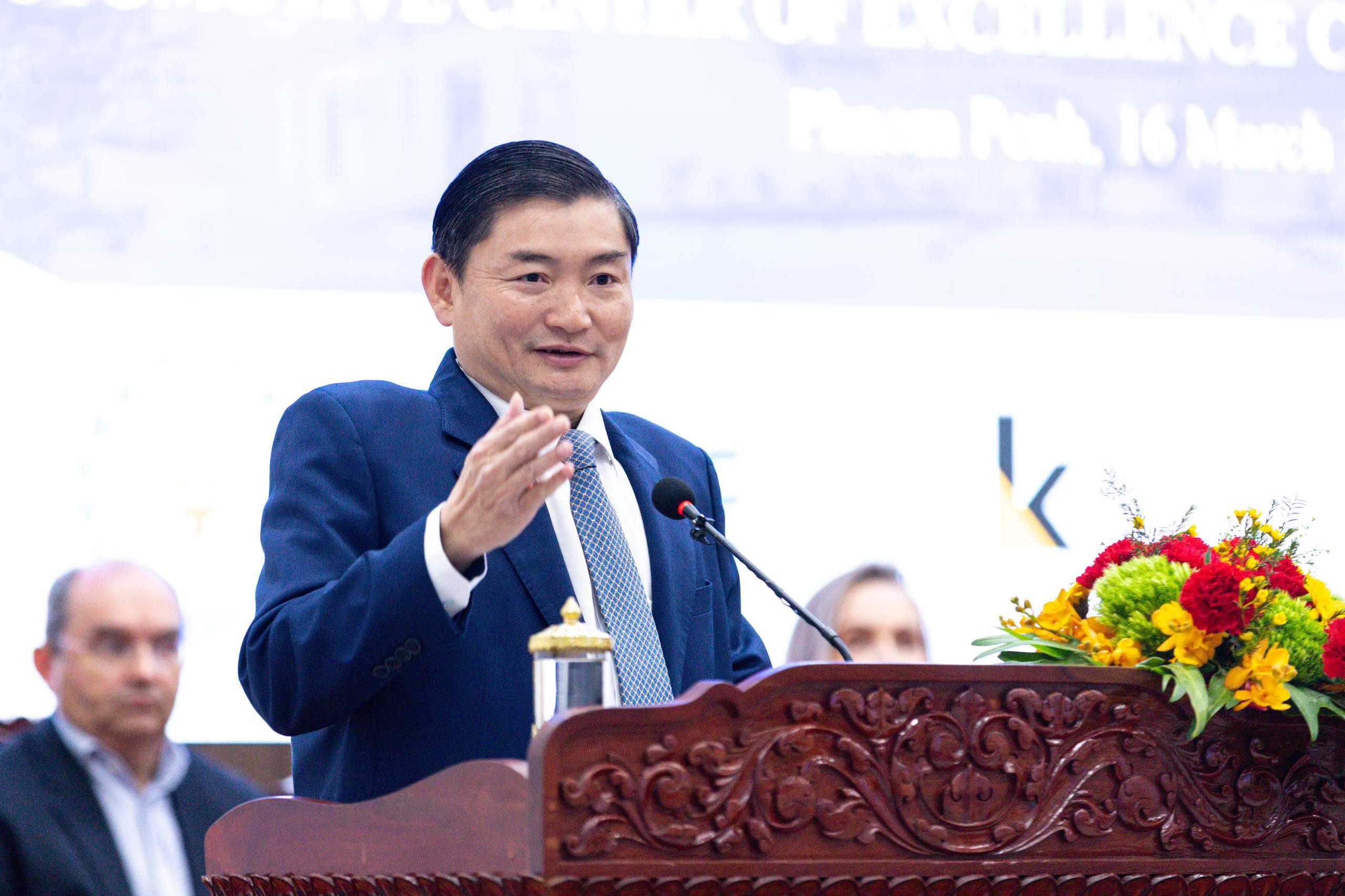 កម្ពុជា-អូស្ត្រាលី បើកមជ្ឈមណ្ឌលឧត្តមភាពយានយន្ត ដើម្បីបណ្តុះបណ្តាលយុវជនជំនាញខ្ពស់