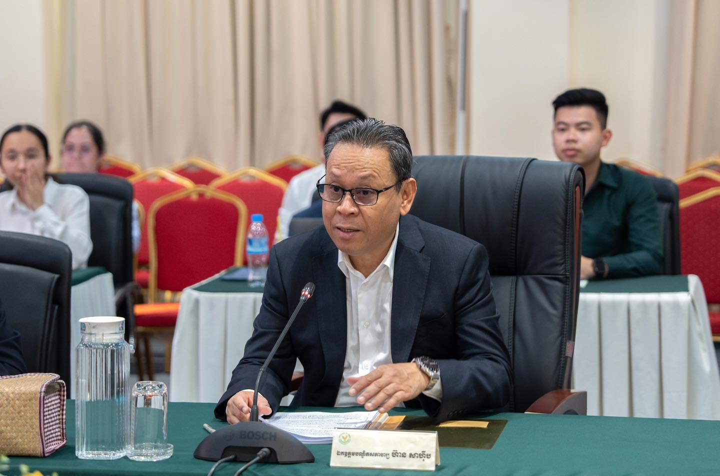 ផ្លូវកៅស៊ូប្រវែង ៨០គីឡូម៉ែត្រនឹងកសាងនៅខេត្តក្រចេះ ជាផ្នែកនៃគម្រោងវិនិយោគរោងចក្រស៊ីម៉ង់ត៍