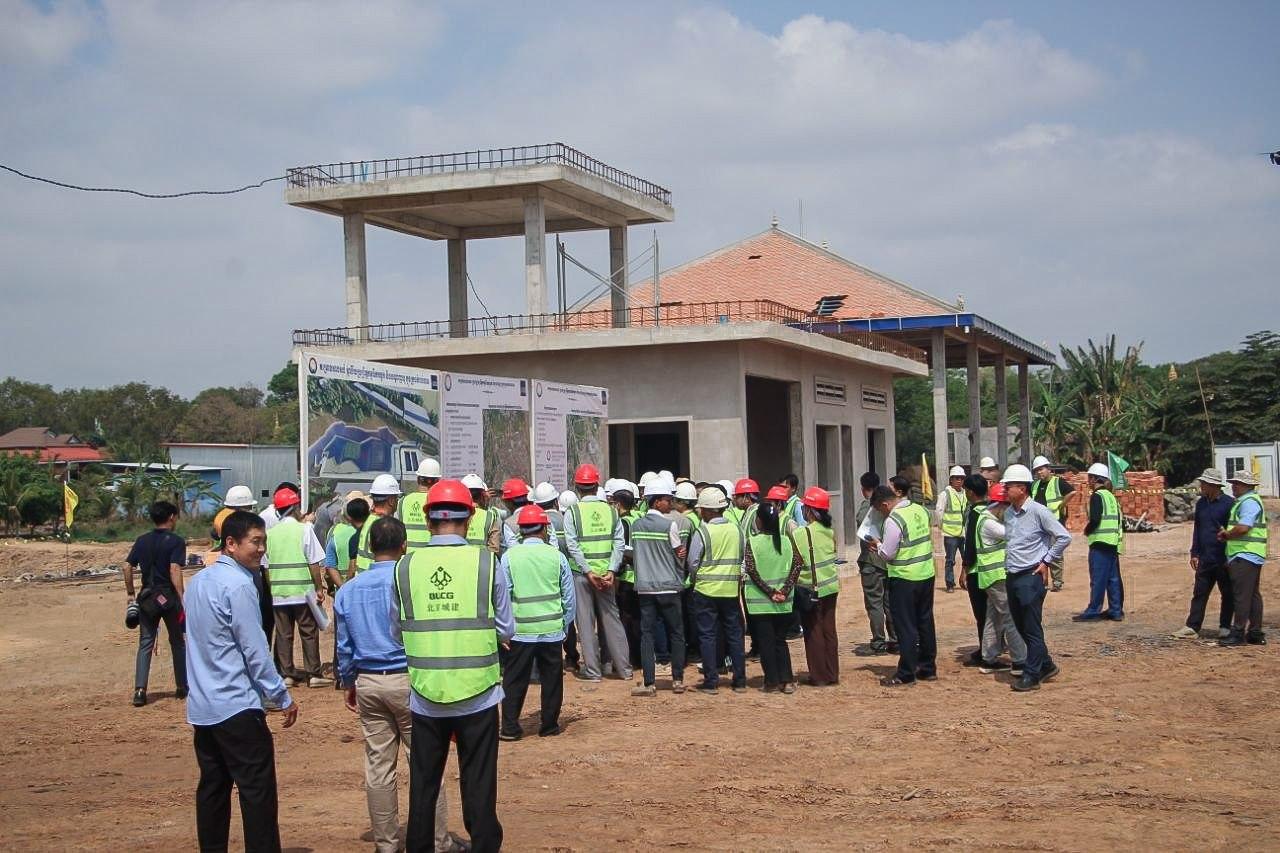 ក្រុងកំពង់ចាមរីកចម្រើនជាមួយប្រព័ន្ធលូទឹកកខ្វក់ថ្មី រដ្ឋមន្ត្រីសាធារណការជំរុញដោះស្រាយបញ្ហាជាមួយពលរដ្ឋ