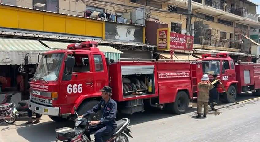 ភ្លើងឆាបឆេះផ្ទះចំហុយសាច់ប៉ាតេ នៅទួលពង្រ ដោយសារទុយោហ្គាស់ធ្លាយ