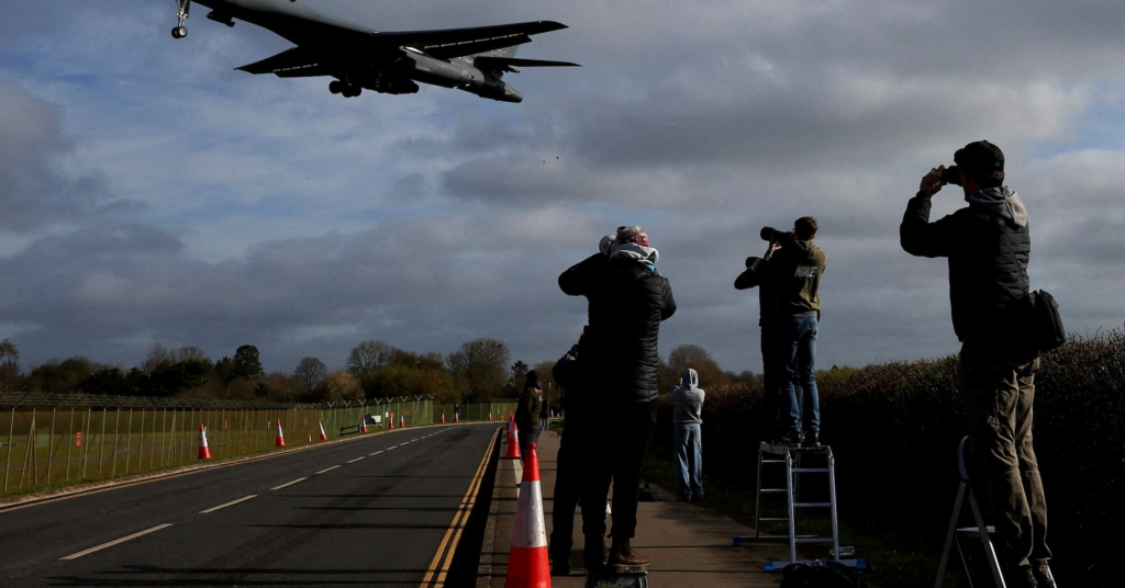 អង់គ្លេសបើកផ្លូវឲ្យអាមេរិកប្រើមូលដ្ឋានទ័ពវាយអ៊ីរ៉ង់ – សម្ពាធពីត្រាំ និងប្រជាជនប្រឆាំង