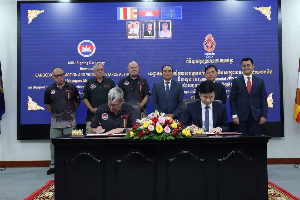 កម្ពុជាចុះហត្ថលេខាសហការជាមួយអង្គការអាមេរិក ដើម្បីគាំទ្រជនរងគ្រោះមីន