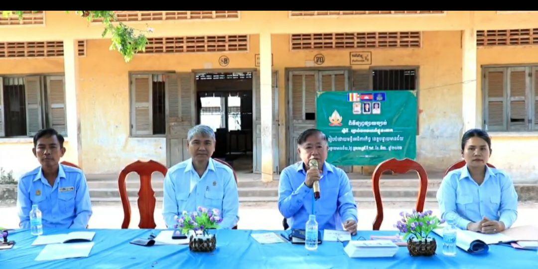 អនុវិទ្យាល័យរំដួលទទួលការបង្រៀនច្បាប់ចរាចរណ៍ពីមន្ត្រីជំនាញ ដើម្បីកាត់បន្ថយគ្រោះថ្នាក់