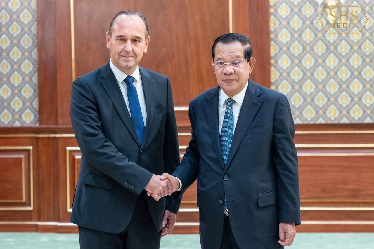 សម្តេចតេជោ ហ៊ុន សែន ទទួលសារតាំងពីឯកអគ្គរដ្ឋទូតស្លូវ៉ាគីថ្មី សង្ឃឹមពង្រឹងទំនាក់ទំនងពាណិជ្ជកម្ម-សេដ្ឋកិច្ច