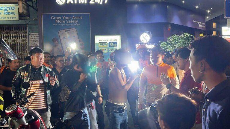 បងប្អូន២នាក់វាយគ្នាស្ទើរស្លាប់ដណ្ដើមស្រី ក្រោយពីស្រវឹងពីក្លឹប