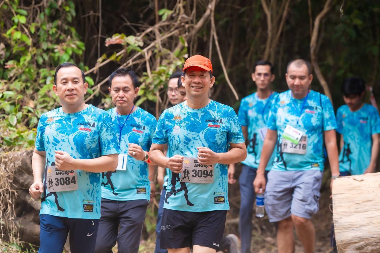 ជិត ២០០០នាក់ចុះឈ្មោះរត់កម្សាន្ត ៥គីឡូ អបអរបុណ្យទន្លេលើកទី១០ នៅក្រចេះ