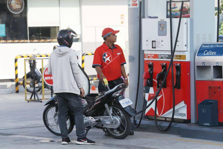 ប្រេងឥន្ធនៈថ្មី៖ សាំងចុះ ១០០រៀល ម៉ាស៊ូតឡើង ៥០រៀល ចាប់ពីថ្ងៃទី២០ មីនា