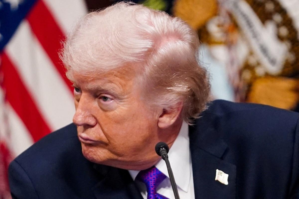 ត្រាំពិចារណាបន្ថយប្រតិបត្តិការយោធាប្រឆាំងអ៉ីរ៉ង់ ប៉ុន្តែបដិសេធបទឈប់បាញ់