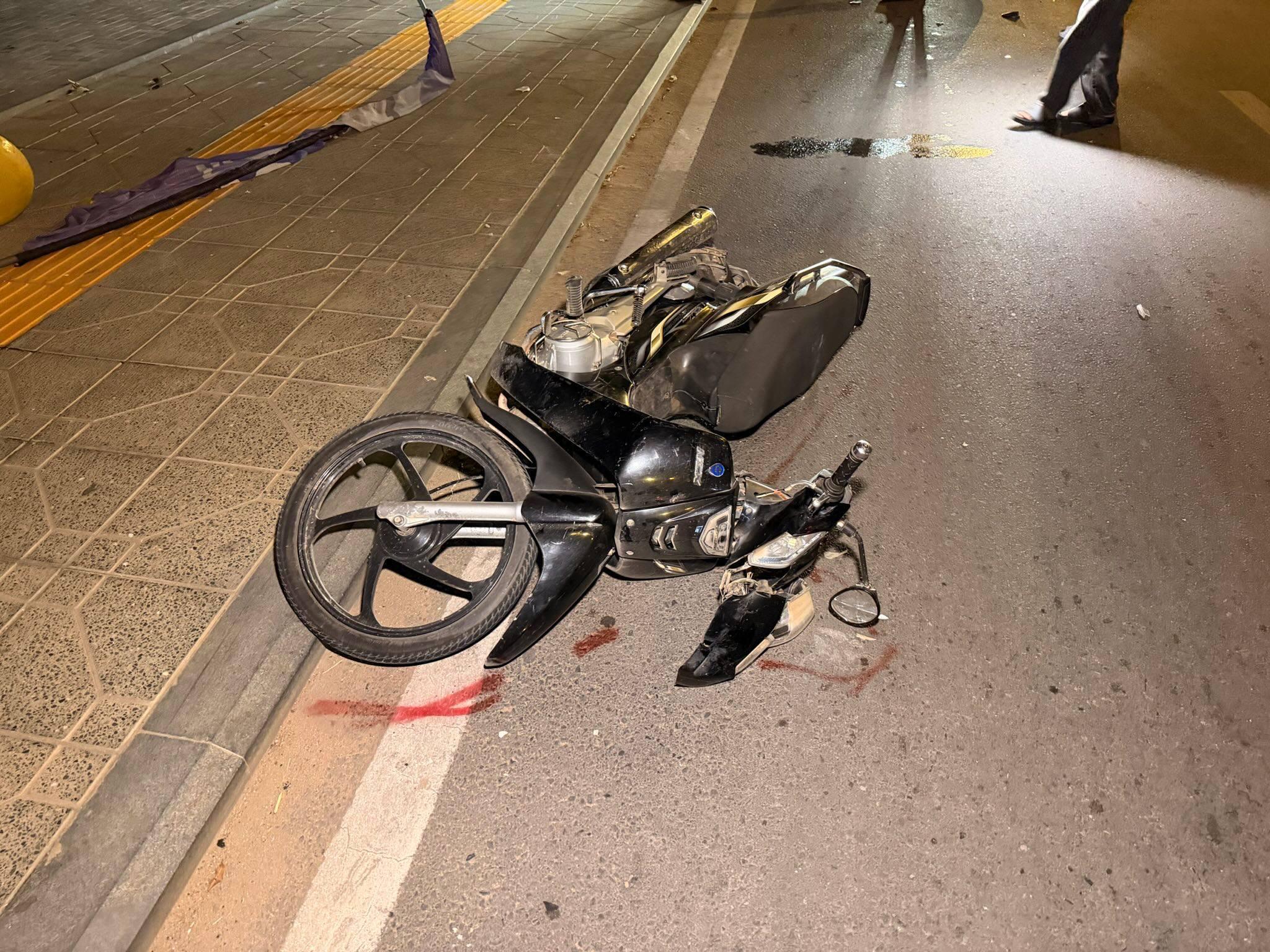 យុវជនជិះម៉ូតូលឿនបុកខឿនបោកក្បាលស្លាប់នៅជ្រោយចង្វា