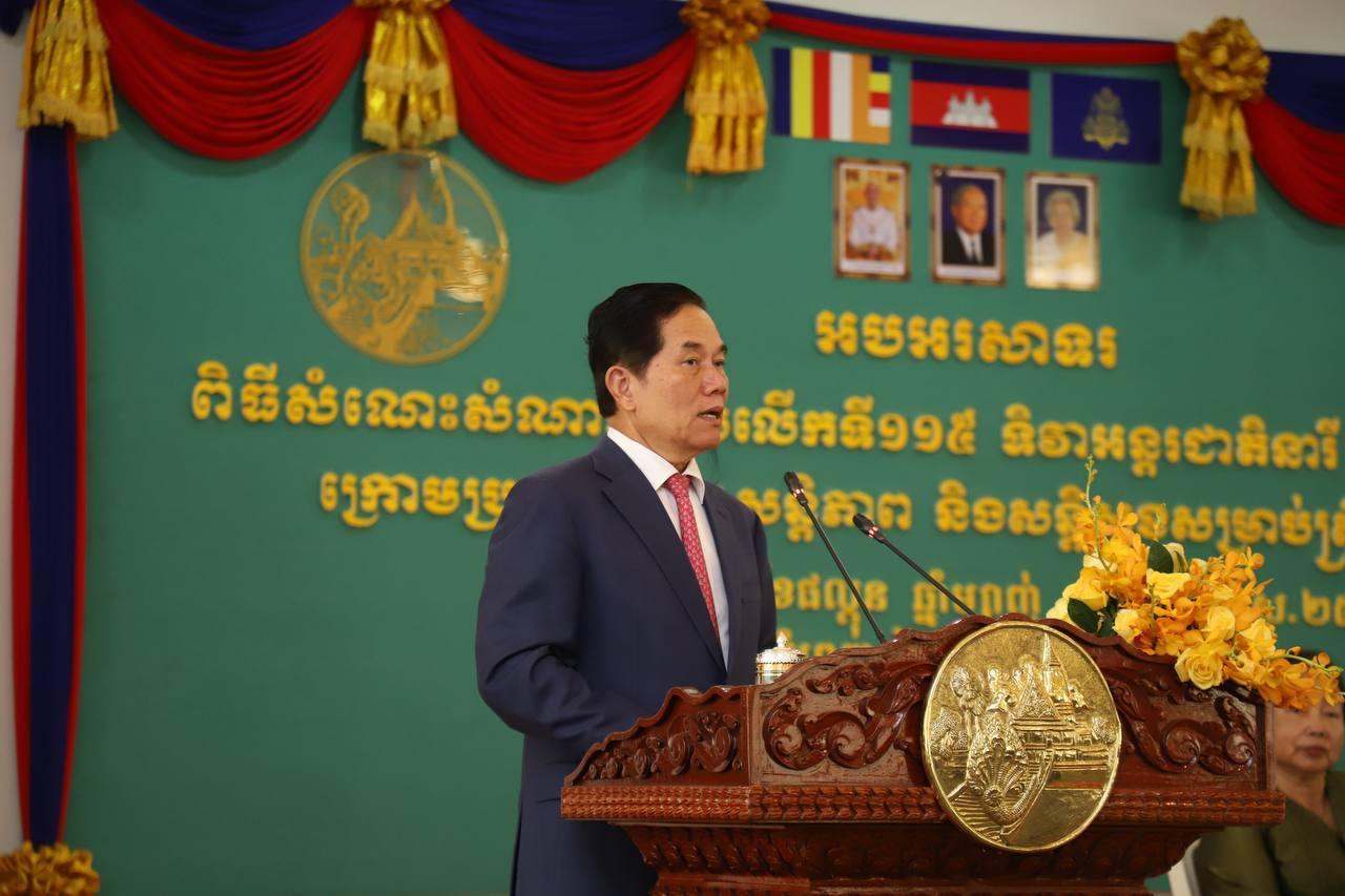 លោក ឃួង ស្រេង៖ ស្ត្រីជាឆ្អឹងខ្នងសេដ្ឋកិច្ចជាតិ ត្រូវគោរពនិងលើកកម្ពស់ជារៀងរហូត