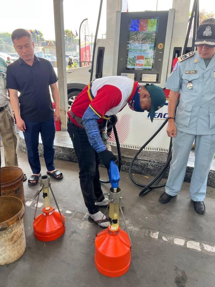 ស្ថានីយប្រេងឥន្ធនៈមួយក្នុងខណ្ឌពោធិ៍សែនជ័យត្រូវផាកពិន័យ ៤លានរៀល ដោយលក់លើសតម្លៃ