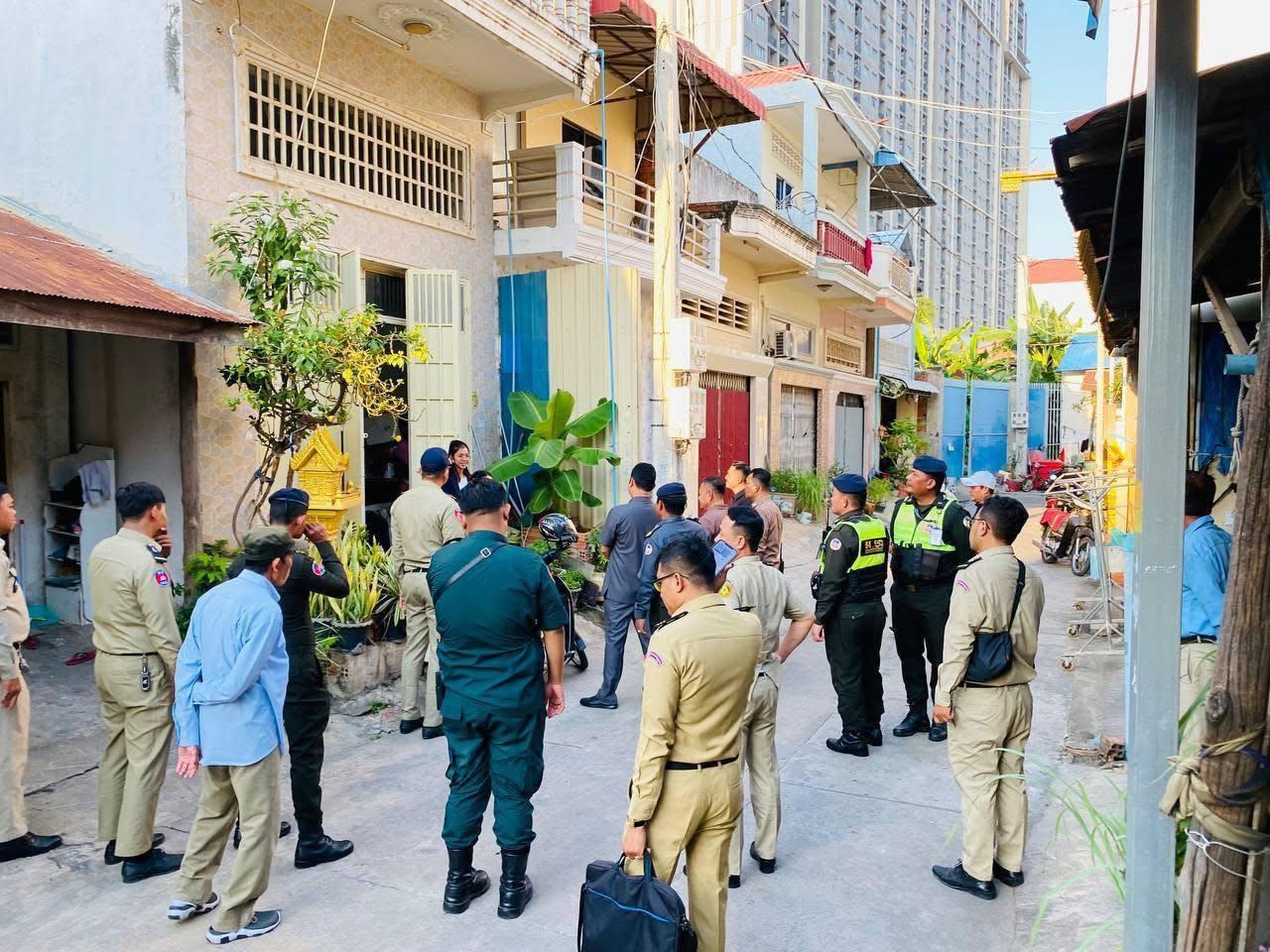 អភិបាលខណ្ឌឫស្សីកែវ ដឹកនាំកម្លាំងចម្រុះ ចុះត្រួតពិនិត្យសន្តិសុខ និងសណ្ដាប់ធ្នាប់នៅតំបន់ទួលសង្កែទី២ និងស្វាយប៉ាក