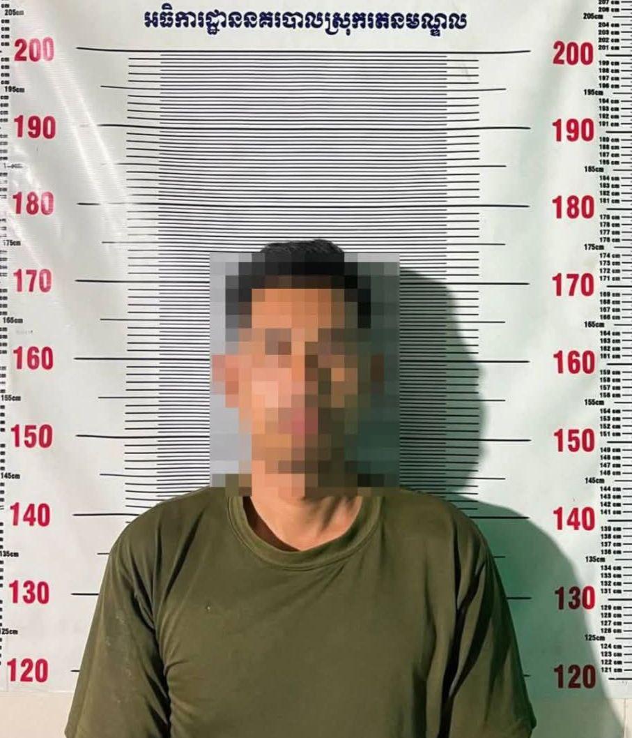 បុគ្គលិកបើករថយន្តដឹកប្រេងលួចប្រេងរាប់រយលីត្រ ត្រូវបានចាប់ខ្លួននៅបាត់ដំបង