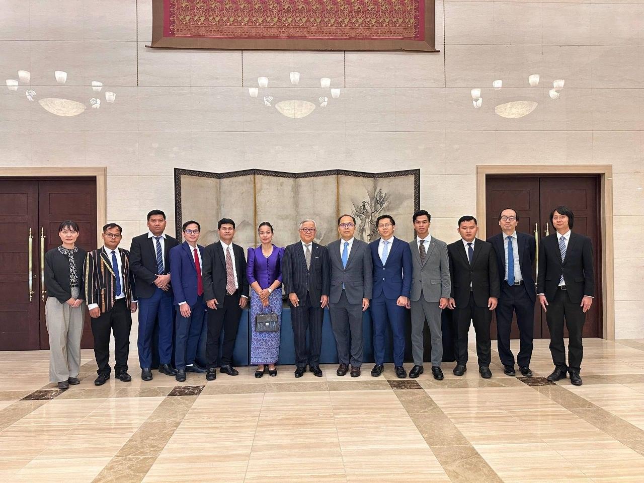 យុវជនគណបក្សប្រជាជនកម្ពុជាដឹកនាំក្រុមយុវជនពីគណបក្សនានាទៅសិក្សាប្រព័ន្ធលទ្ធិប្រជាធិបតេយ្យនៅជប៉ុន