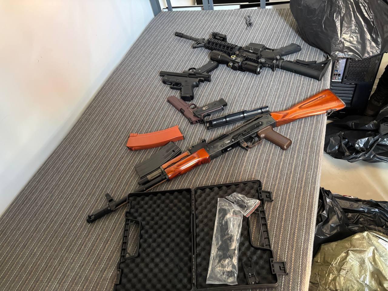 ចាប់ខ្លួន ៩នាក់នៅកាស៊ីណូព្រះសីហនុ ក្នុងប្រតិបត្តិការបង្ក្រាប Online Scams ដកហូតកុំព្យូទ័រ ១៣៣គ្រឿង ទូរសព្ទ ៤៣៩គ្រឿង