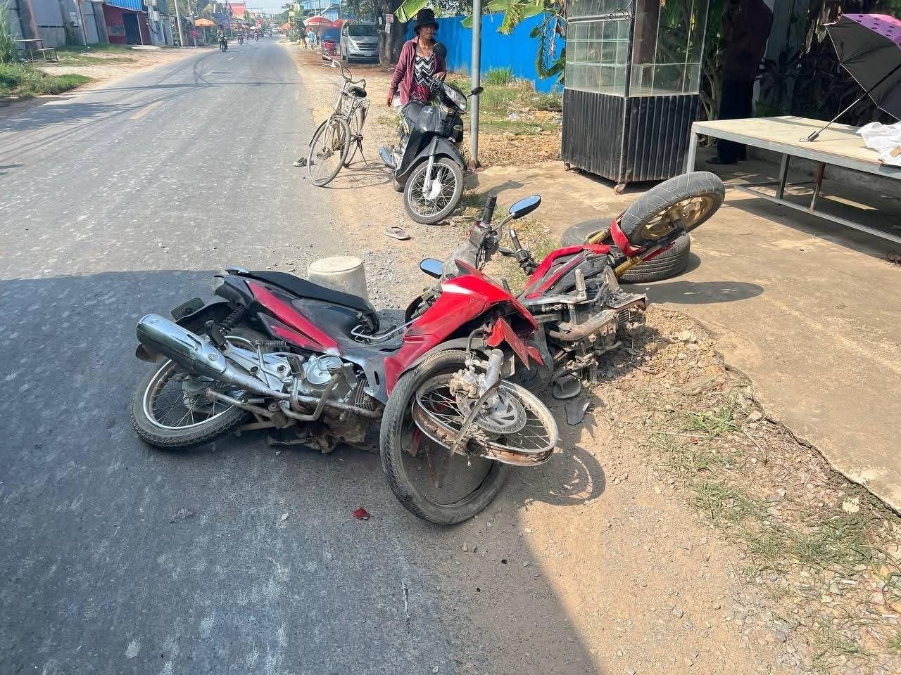 គ្រោះថ្នាក់ចរាចរណ៍ធ្ងន់ធ្ងរ ក្មេង១៥ឆ្នាំបុកបុរស៤៩ឆ្នាំដោយសារការធ្វេសប្រហែសឆ្លងផ្លូវ