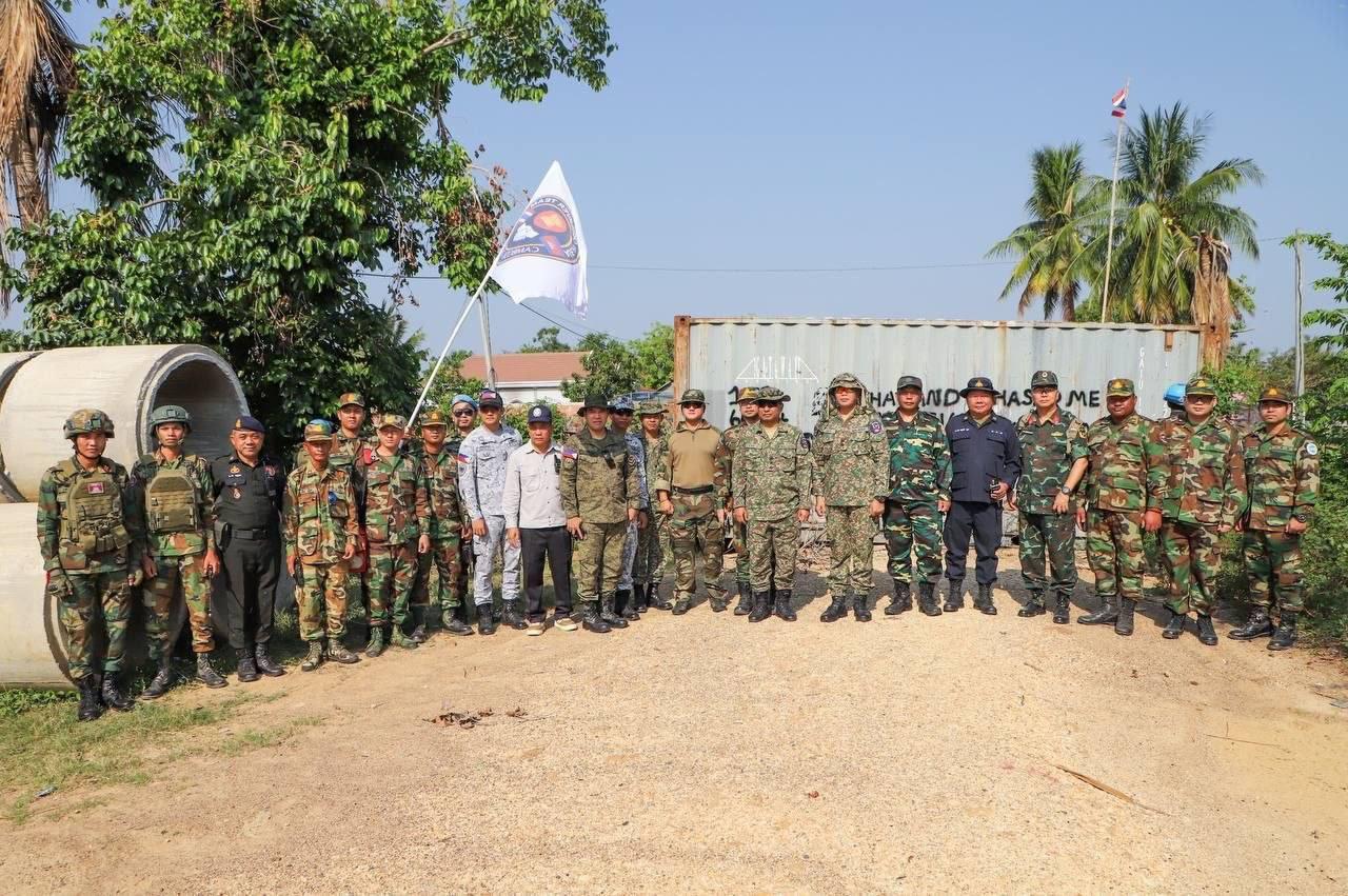 ក្រុមសង្កេតការណ៍អាស៊ានប្តូរវេនដឹកនាំ ចុះសង្កេតព្រំដែនកម្ពុជា-ថៃ