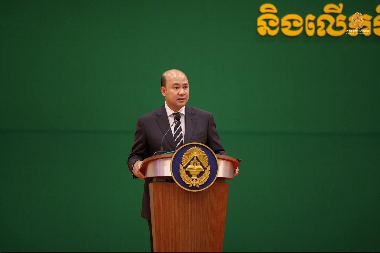 ឧបនាយករដ្ឋមន្ត្រី ហ៊ុន ម៉ានី លើកឡើងពីកត្តាសំខាន់៤ ដែលនាំឱ្យក្រសួងមុខងារសាធារណៈសម្រេចសមិទ្ធផលគួរឱ្យកត់សម្គាល់