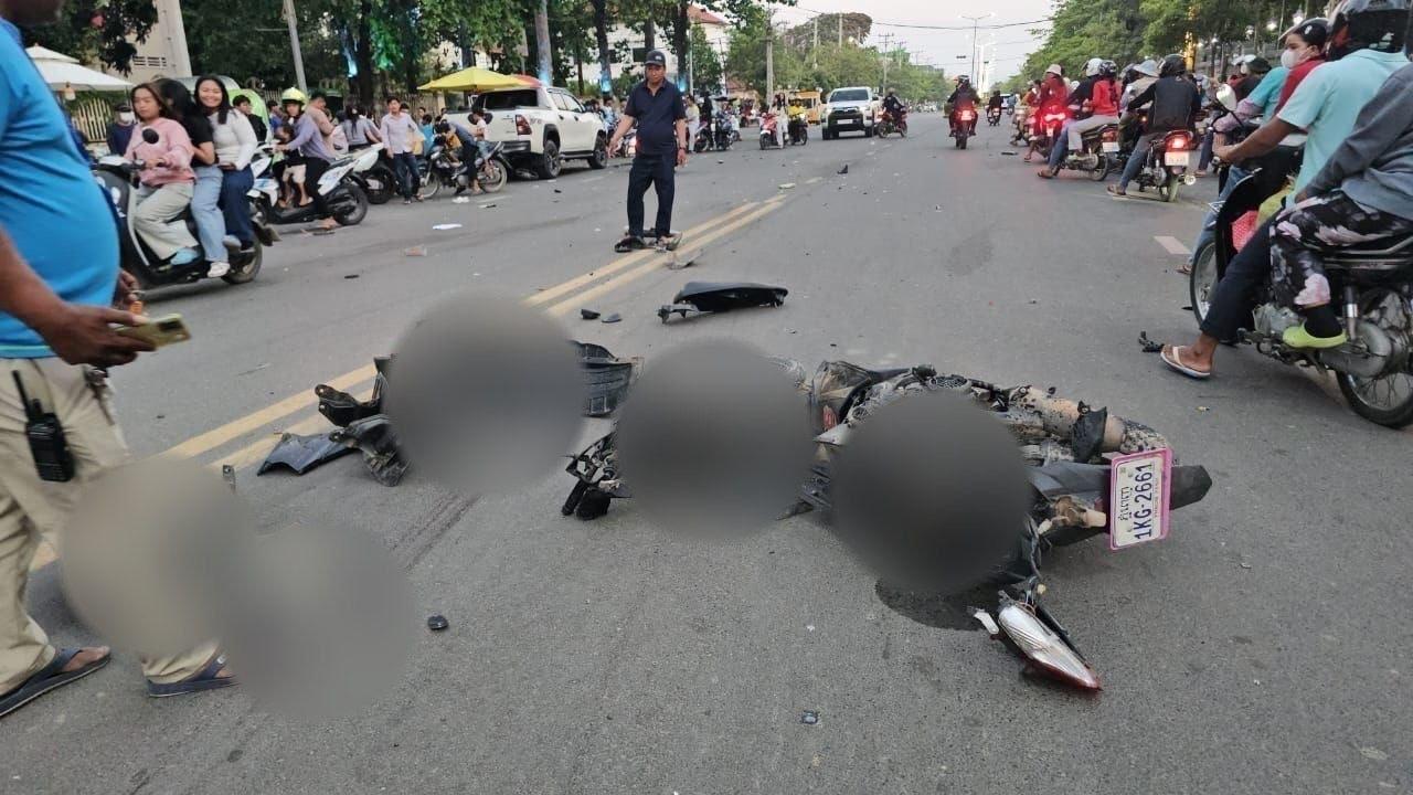 ស្មៀនឃុំស្រវឹងបើករថយន្តលឿនបុកម៉ូតូ២គ្រឿង បណ្ដាលឱ្យស្លាប់១របួស១នៅកំពង់ស្ពឺ