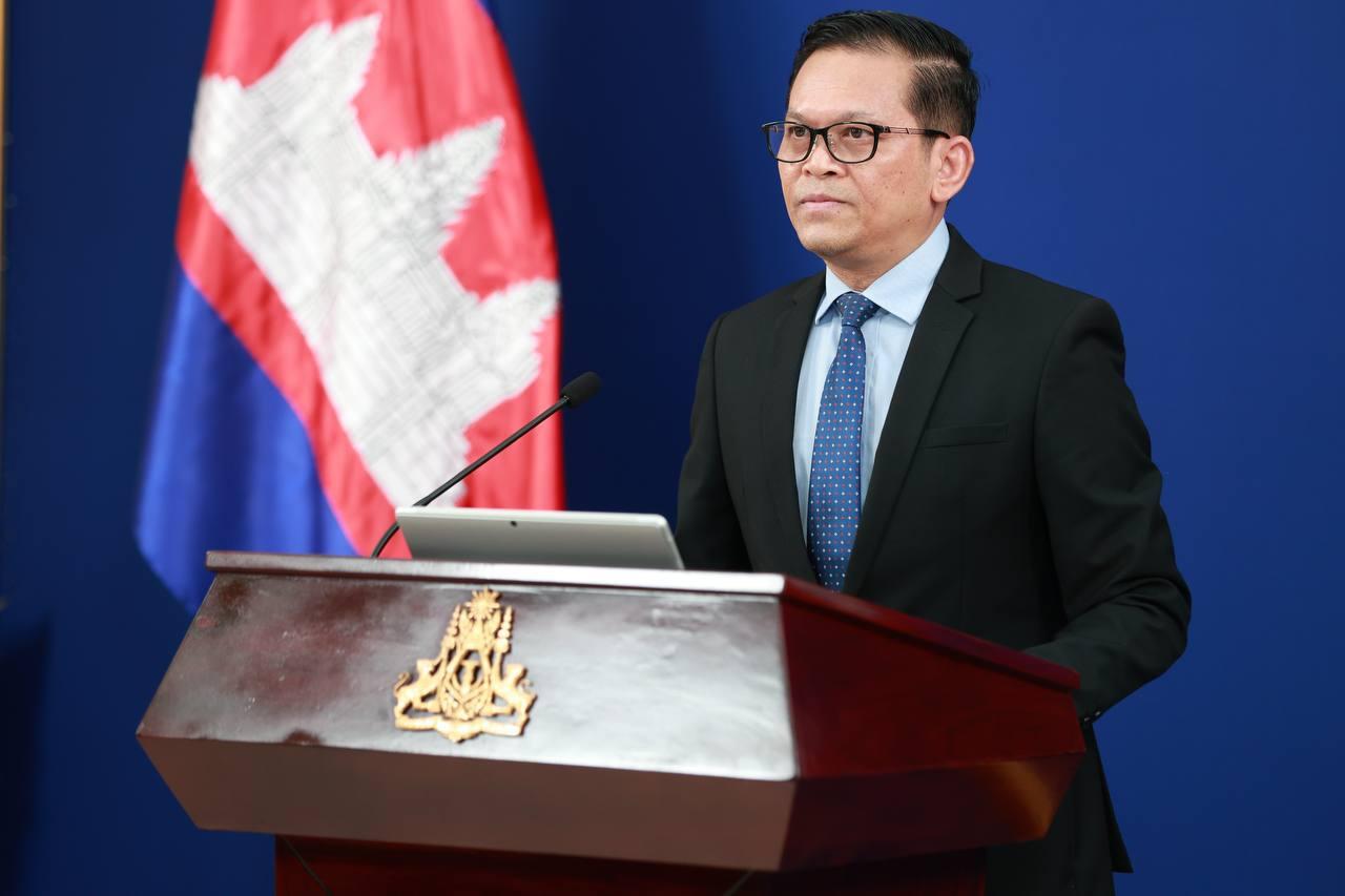 រាជរដ្ឋាភិបាលបញ្ចុះពន្ធគយរាប់រយបន្ទាត់ ជួយប្រជាពលរដ្ឋទប់តម្លៃប្រេងឡើងខ្ពស់