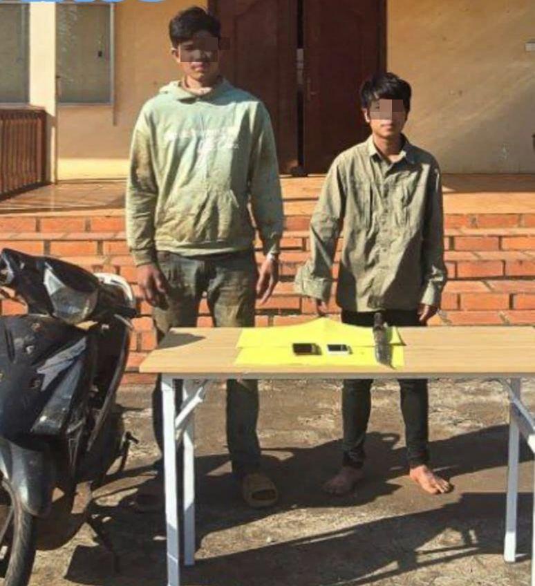 កម្លាំងសមត្ថកិច្ចបង្ក្រាបក្រុមក្មេងទំនើងដែលបង្កអសន្តិសុខនៅមណ្ឌលគិរី ឃាត់ខ្លួនបាន២នាក់