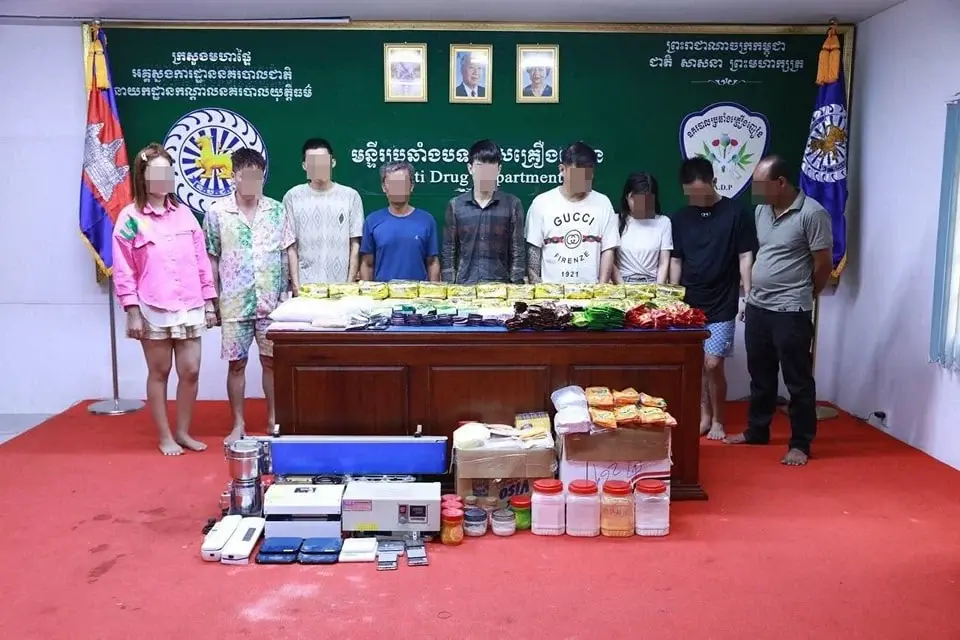 តុលាការព្រះសីហនុផ្តន្ទាទោសជនជាតិចិន-វៀតណាម៤នាក់ពន្ធនាគារអស់ជីវិត ខ្មែរម្នាក់២០ឆ្នាំ