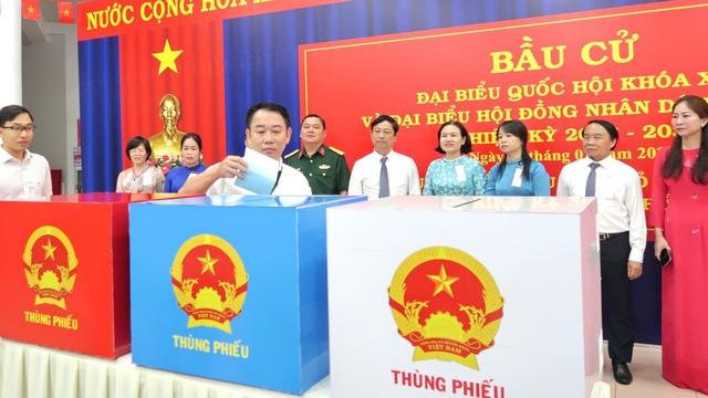 វៀតណាមបិទបញ្ចប់ការបោះឆ្នោតសភាថ្មី បក្សកុំម្មុយនីស្តនៅតែគ្រប់គ្រងដាច់ខាត