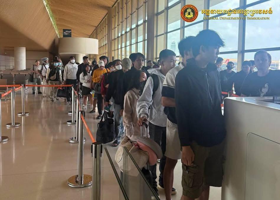 កម្ពុជាបណ្តេញជនបរទេសខុសច្បាប់ចំនួន ១,១២១នាក់ក្នុងរយៈពេល២ថ្ងៃ