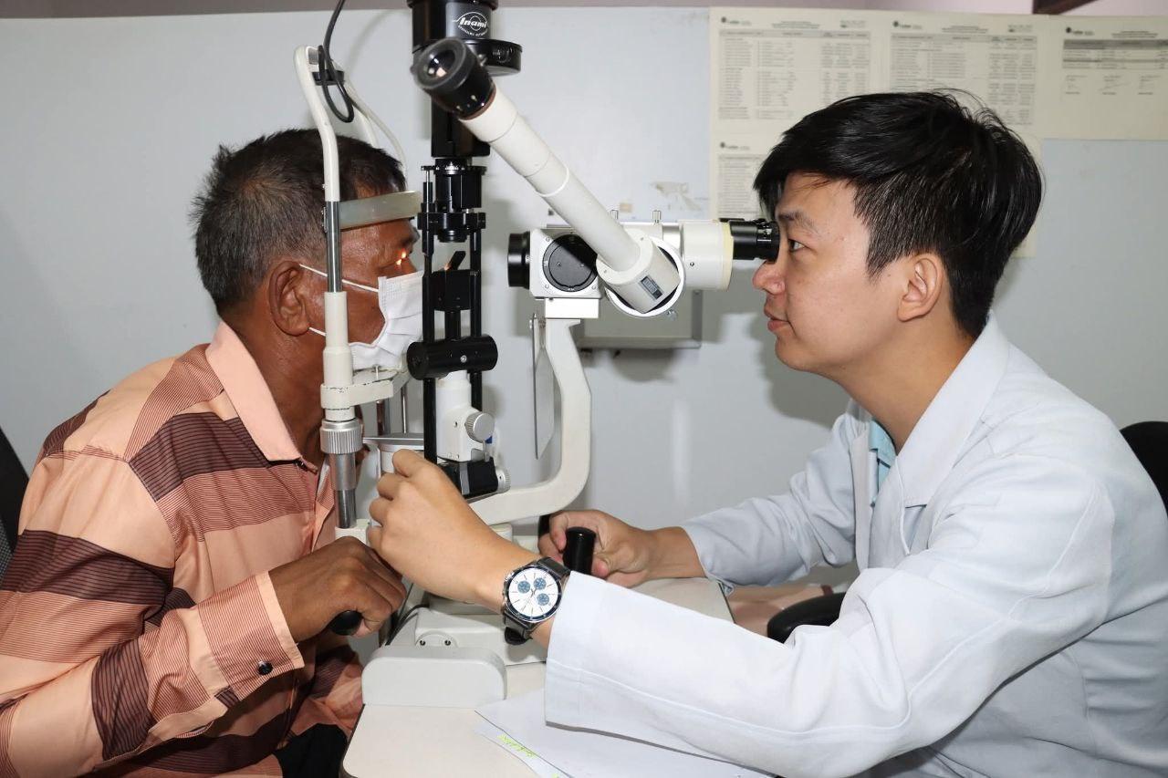 មន្ទីរពេទ្យភ្នែកតាកែវ ប្រារព្ធទិវាជំងឺទឹកដក់ក្នុងភ្នែកពិភពលោក ជាមួយអ្នកជំងឺជាង ៦០០ នាក់