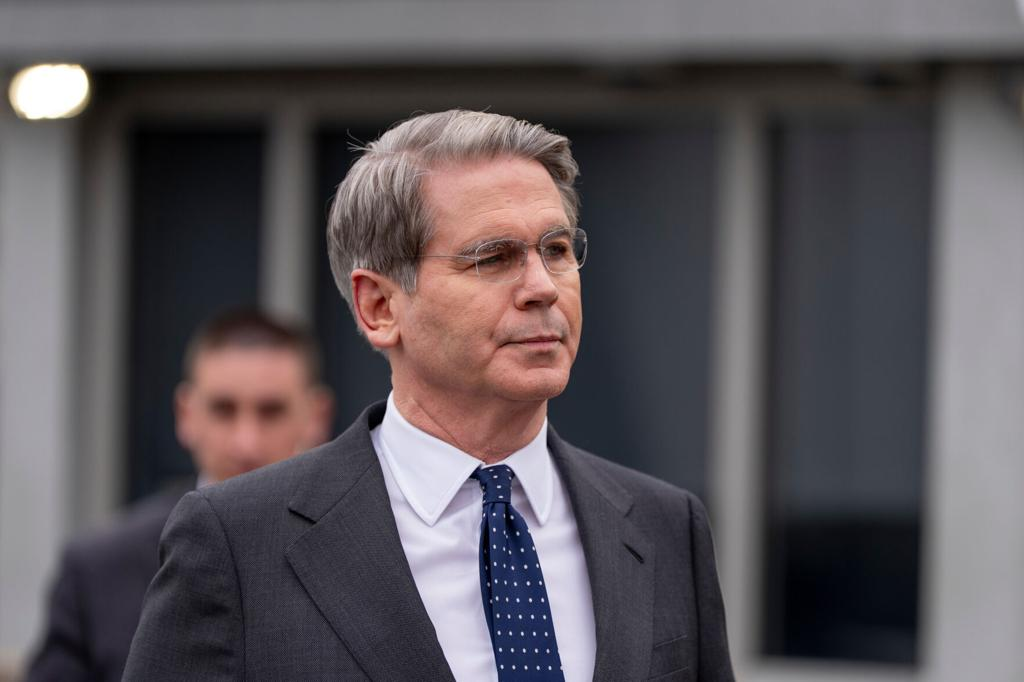 អាមេរិករៀបដកទណ្ឌកម្មប្រេងអ៊ីរ៉ង់ ១៤០ លានបារ៉ែល ដើម្បីបន្ធូរតម្លៃប្រេងពិភពលោក