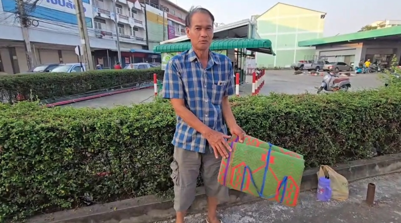 វិបត្តិប្រេងថៃធ្ងន់ធ្ងរ ពលរដ្ឋដេកចាំមុខស្ថានីយ វត្តខ្វះម៉ាស៊ូតបូជាសព