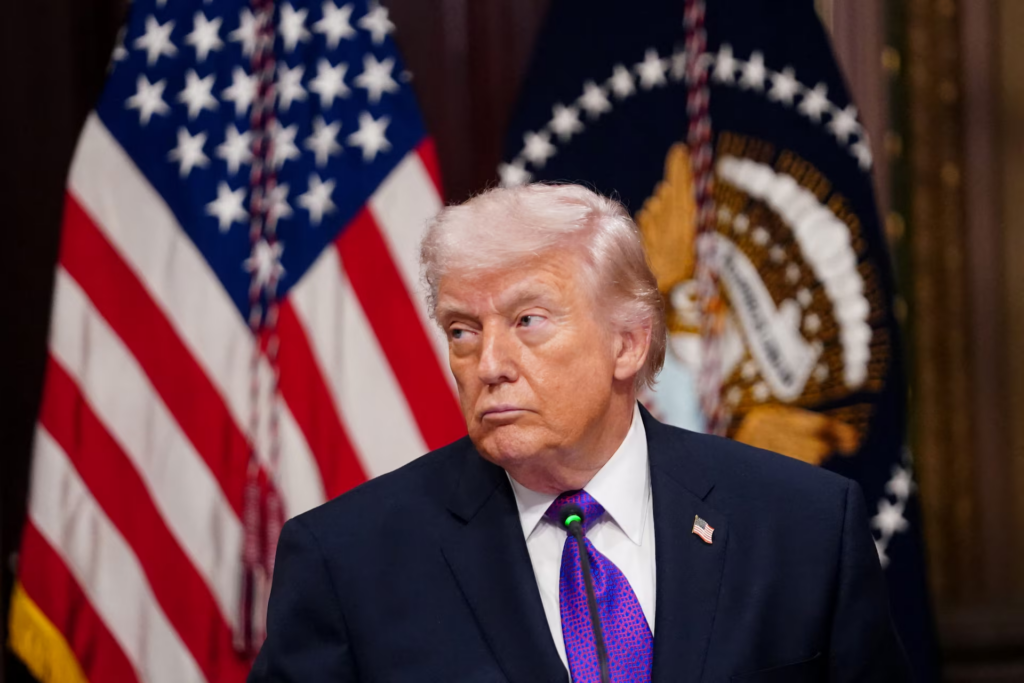 អាមេរិកបំផ្លាញទីតាំងប្រេងអ៊ីរ៉ង់លើកោះ Kharg ព្រមានវាយហេដ្ឋារចនាសម្ព័ន្ធប្រេងបន្ទាប់