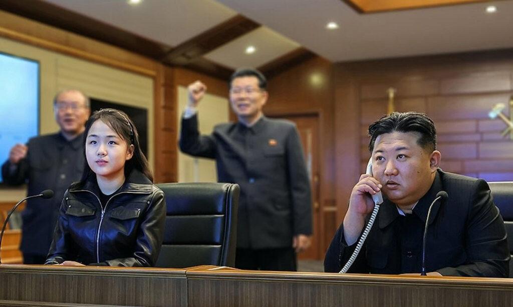 គីម ជុងអ៊ុន សាកល្បងមីស៊ីលយុទ្ធសាស្ត្រថ្មីពីនាវាពិឃាត ក្នុងពេលកូរ៉េខាងត្បូង-អាមេរិកហាត់សមយុទ្ធ