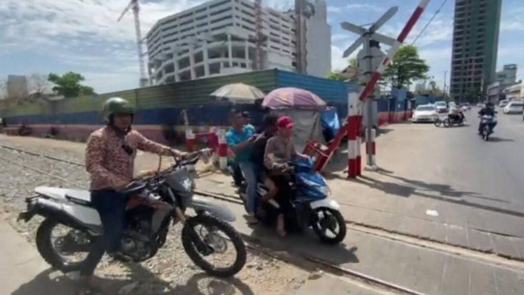 នគរបាលទួលគោកចាប់ជនសង្ស័យលួចទ្រព្យសម្បត្តិក្នុងហាងកាហ្វេ ក្នុងរយៈពេលត្រឹមតែ ១០ម៉ោង