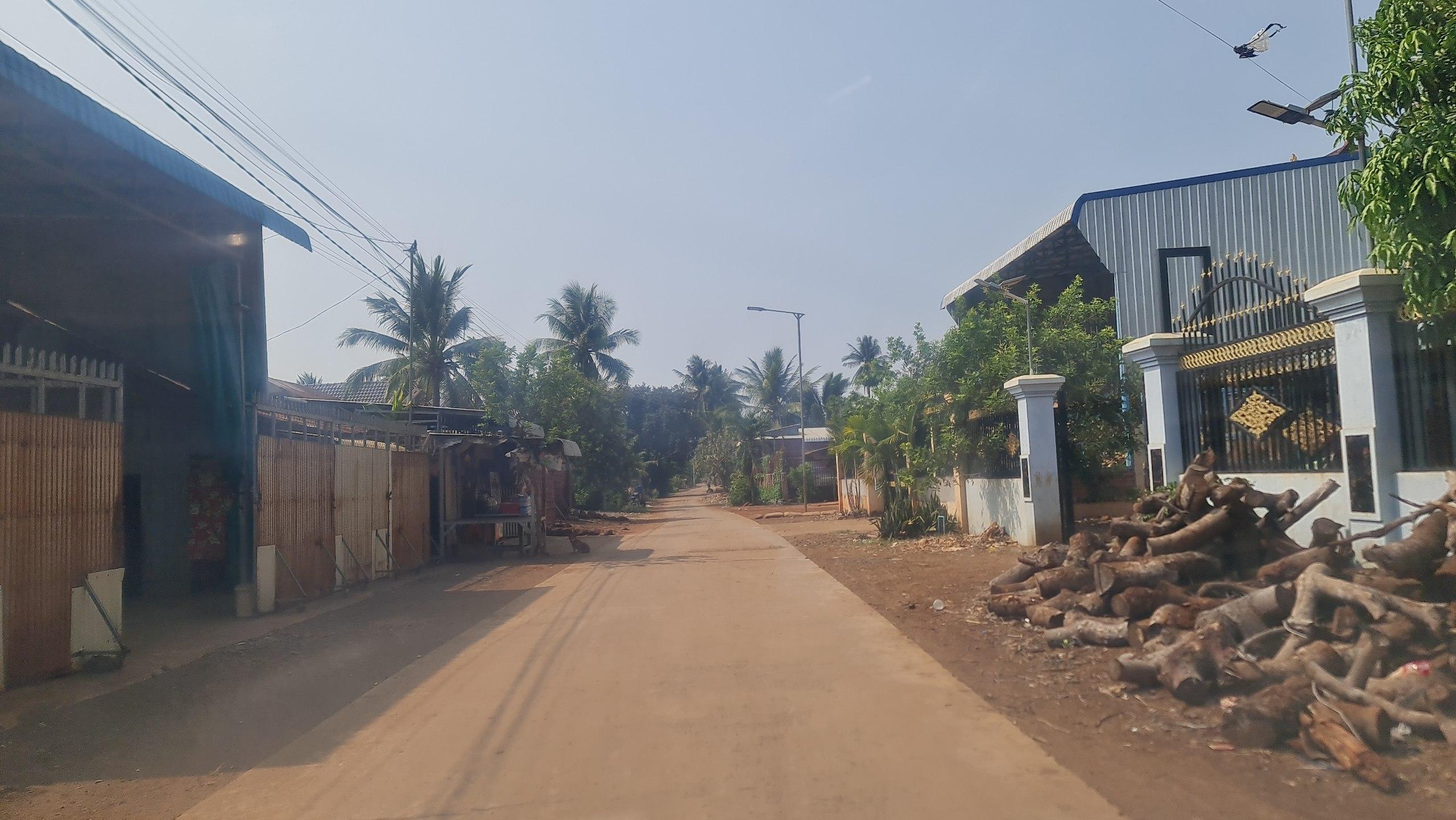 ដេញថ្លៃផ្លូវបេតុងត្រូវឆាចោល ដោយសារក្រុមហ៊ុនឈ្លោះគ្នាដាក់ប៊ីតរញ៉េរញ៉ៃ