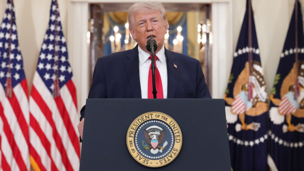 ត្រាំគំរាមវាយប្រហារអ៊ីរ៉ង់ដល់សម័យយុគថ្ម ប្រកាសយុទ្ធនាការគ្រាប់បែកសន្ធឹកសន្ធាប់