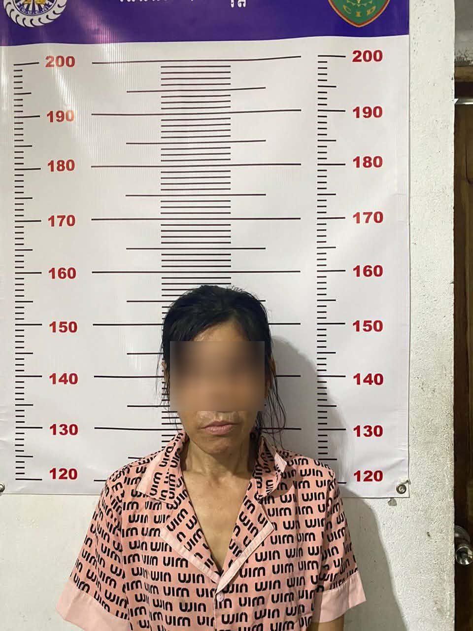 ស្ត្រីខឹងឪពុកម្ដាយសង្សារបំបែកស្នេហា លួចយកសាំងដុតផ្ទះត្រូវកងសន្តិសុខចាប់បានហើយ!