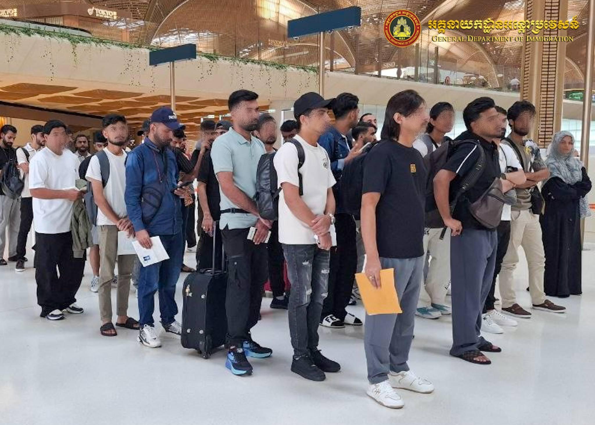 ជនបរទេសជាង ១,៥០០នាក់ត្រូវបណ្ដេញចេញពីកម្ពុជា ក្រោយប្រព្រឹត្តបទល្មើសផ្សេងៗ