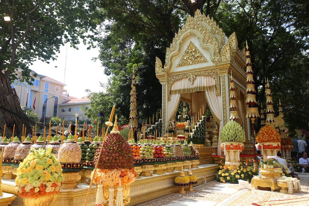ពិធីទទួលទេវតាឆ្នាំថ្មី និងបើកព្រឹត្តិការណ៍ «នគរសង្ក្រាន្ត» យ៉ាងអធិកអធម នៅរមណីយដ្ឋានប្រវត្តិសាស្ត្រវត្តភ្នំ