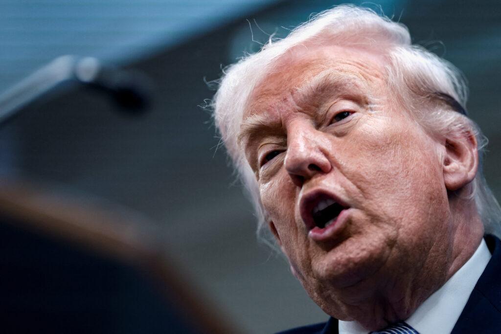 ត្រាំចេញសារព្រមានអ៊ីរ៉ង់ កុំទាមទារថ្លៃឆ្លងច្រក Hormuz