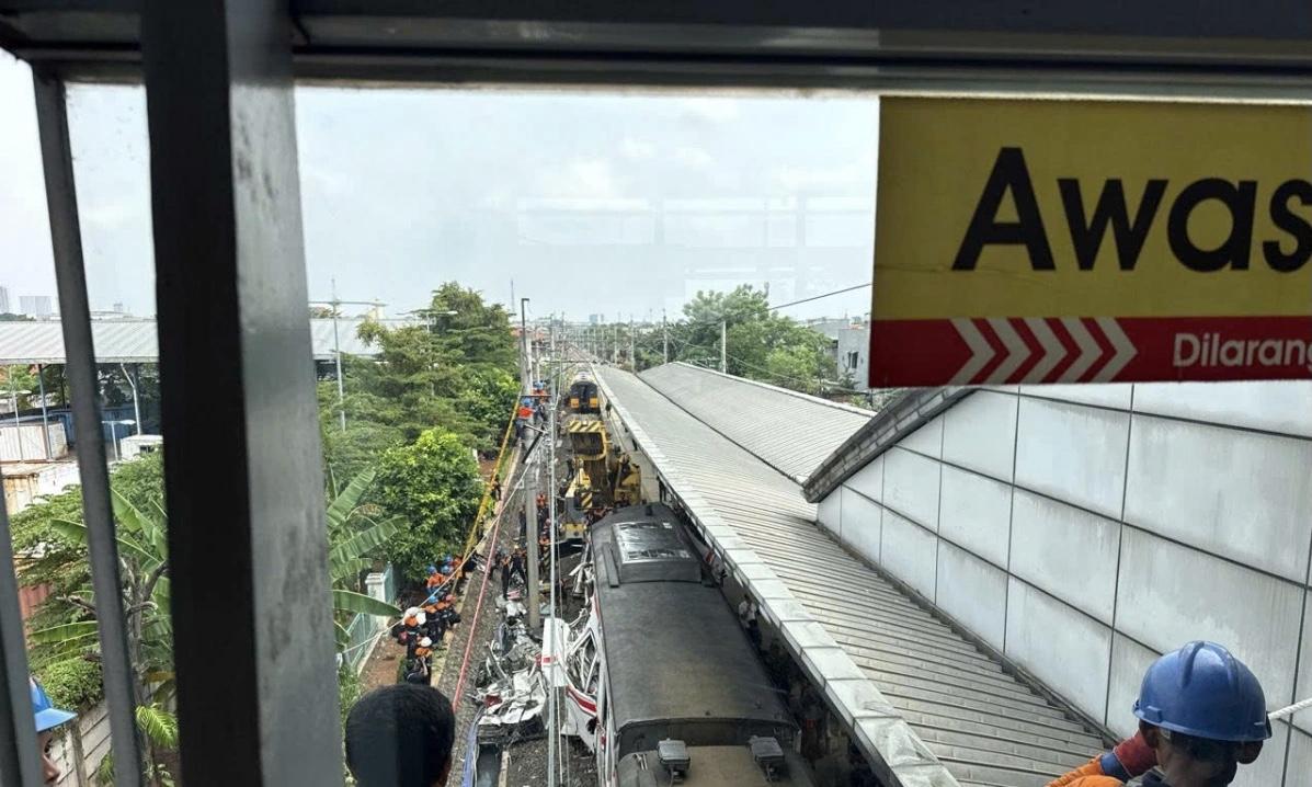 សោកនាដកម្ម! រថភ្លើងបុកគ្នានៅឥណ្ឌូនេស៊ី អ្នកស្លាប់ឡើងដល់១៤នាក់ របួសរាប់សិបនាក់